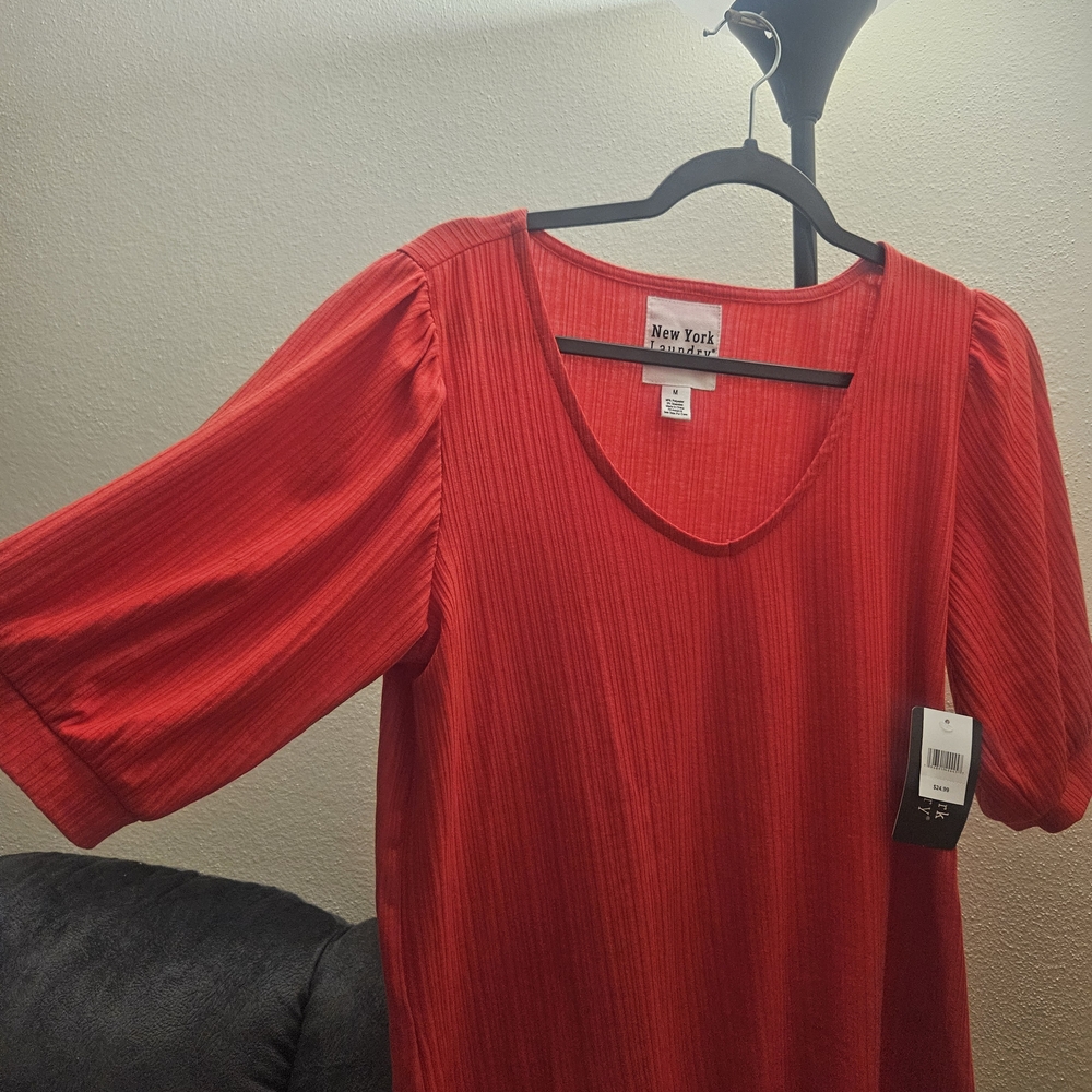 NWT New York Laundry Vibrant Red Ribbed Puff Sleeve Blouse M